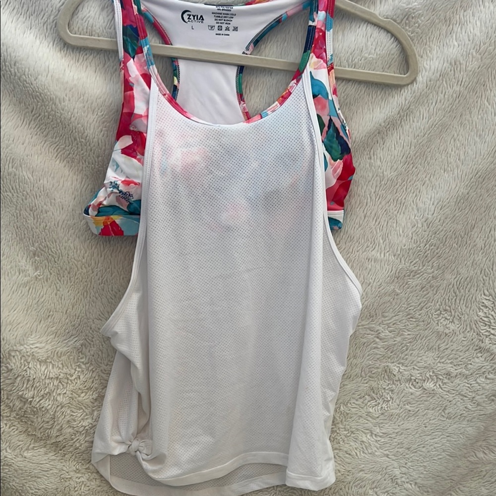 ZYIA Women's White and Floral Tank Top